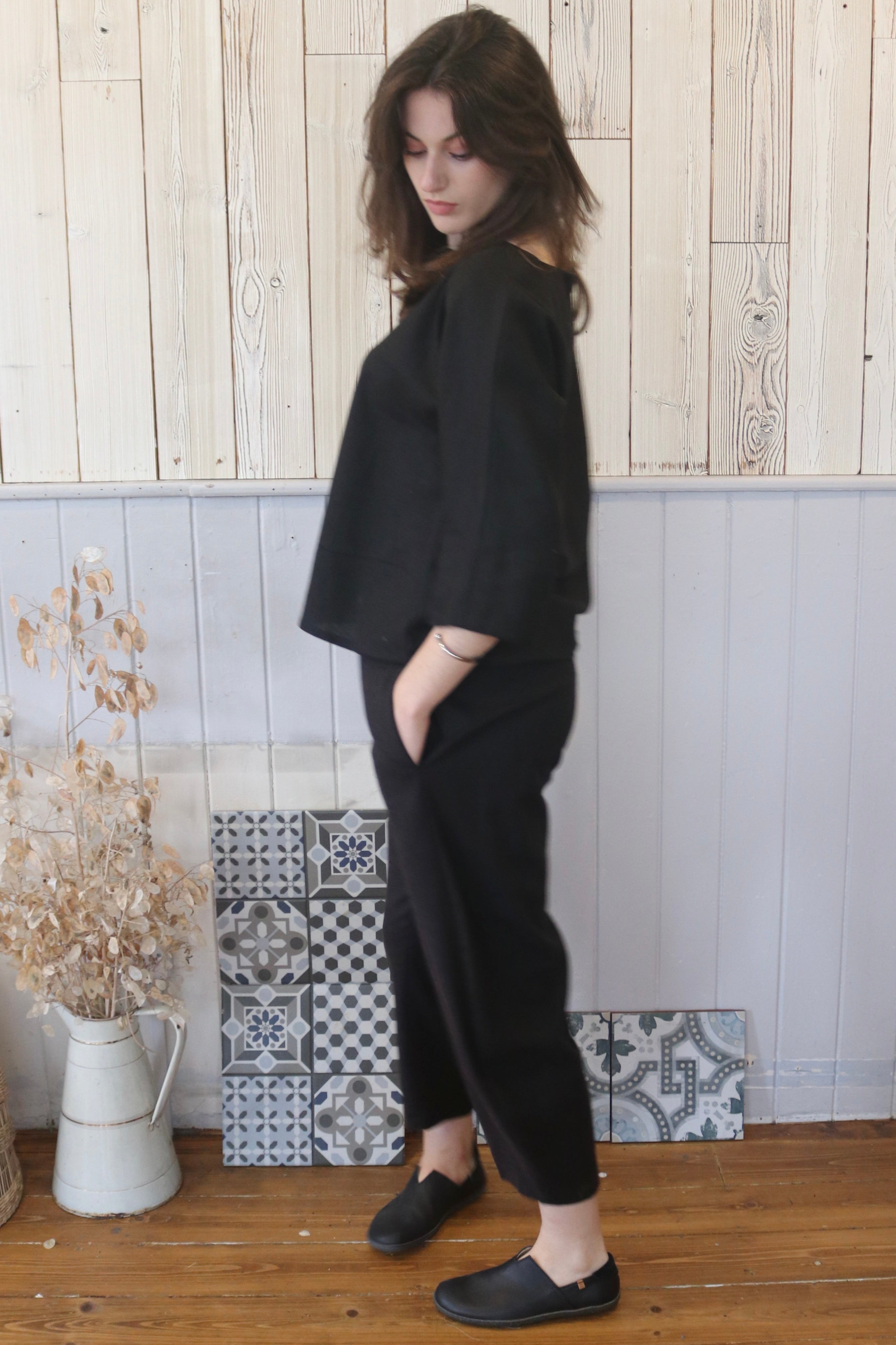 Dora Blouse in Black Linen